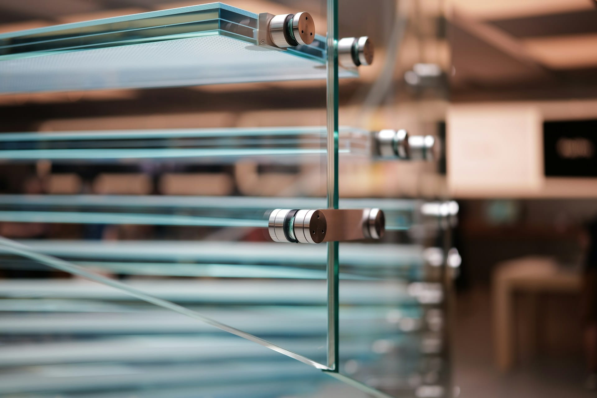 cầu thang kính Thanh Hóa