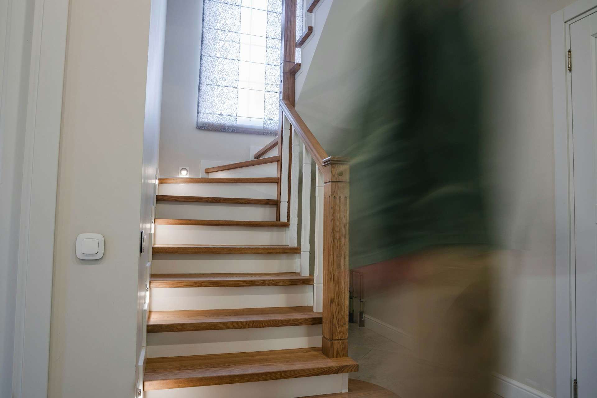 cầu thang bê tông ốp gỗ Thanh Hóa - Công trình thực tế sang trọng